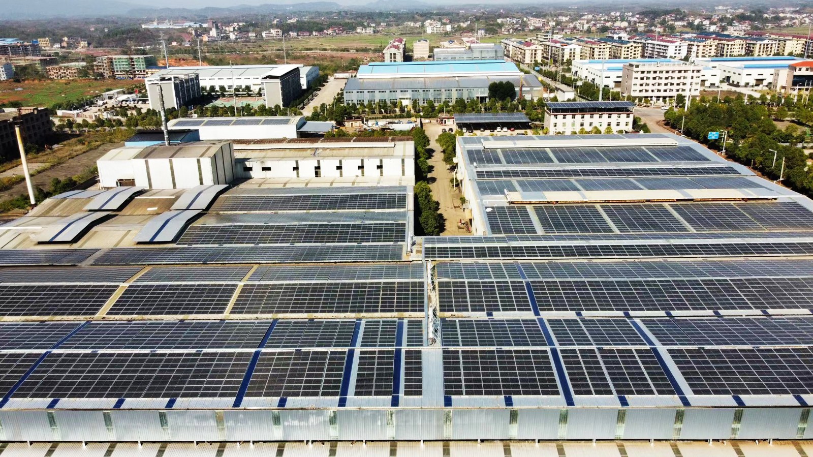 6月以来，室表温度居高不下！多地供电严重，光伏电站或将为工贸易企业带来“用电自由！